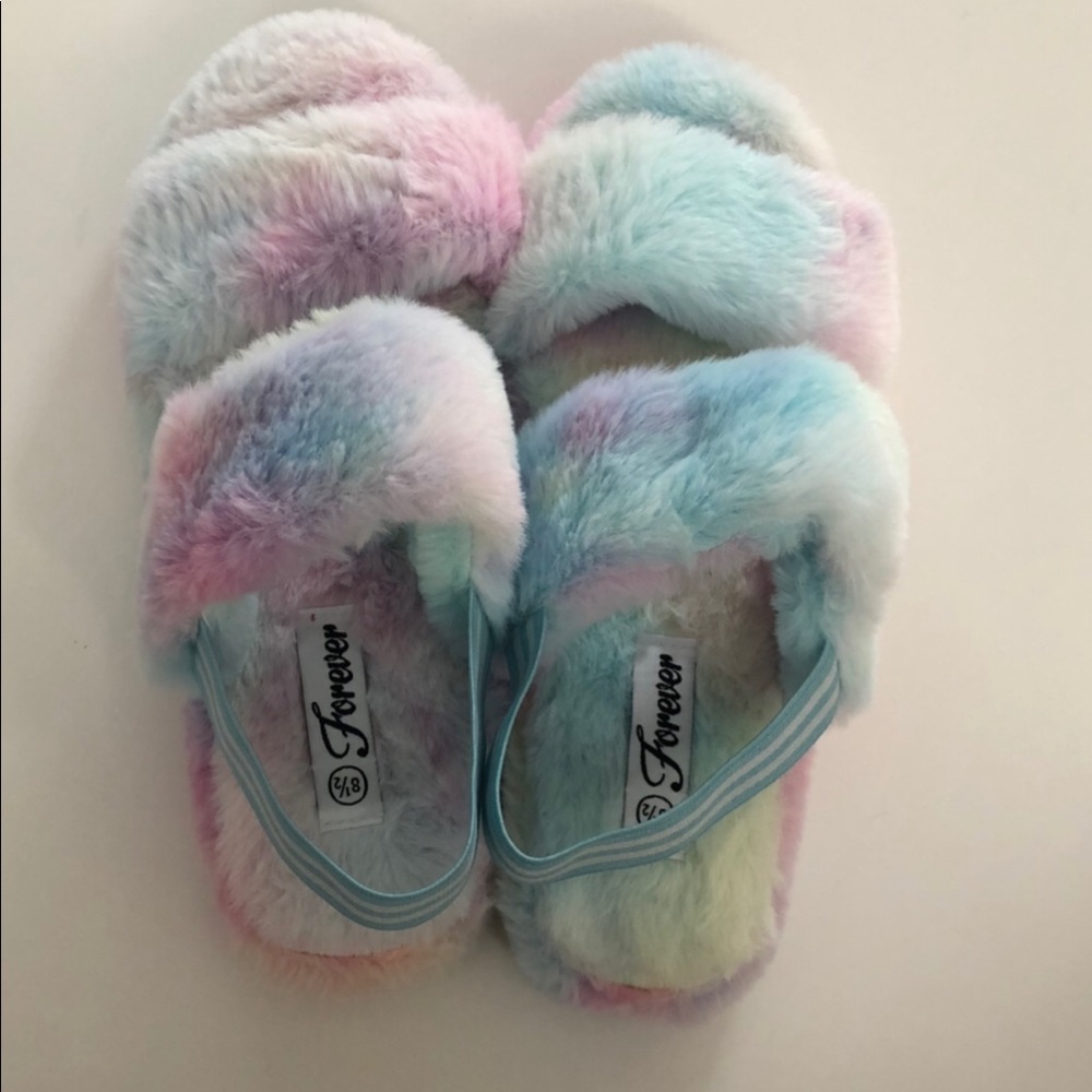 New sandals PLATFORM FUR (size)8 1/2